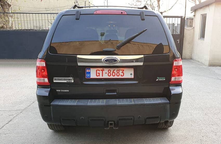 Форд Эскейп сзади миниатюра