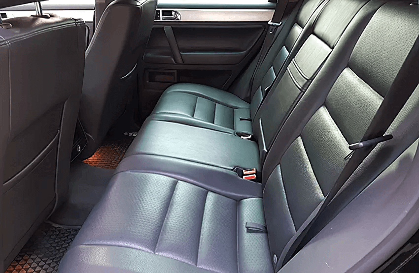 Volkswagen Tuareg Rücksitz thumbnail