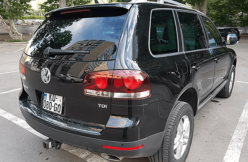 Volkswagen Tuareg hinter thumbnail